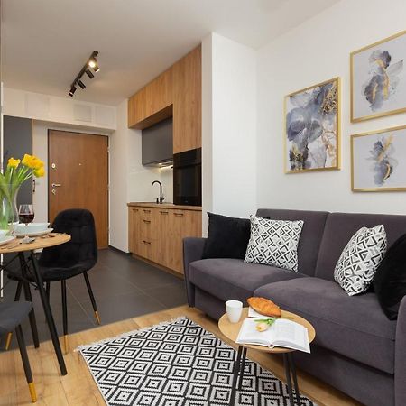 Warsaw Praga Kokoryczki Apartments With Parking By Noclegi Renters Εξωτερικό φωτογραφία